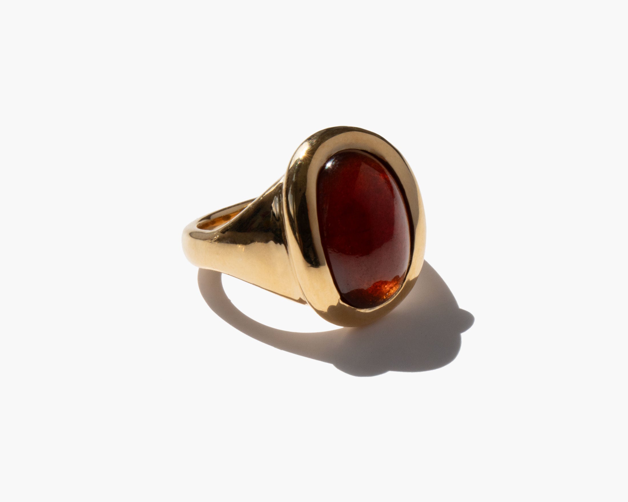 Lux Occulta Ring Garnet