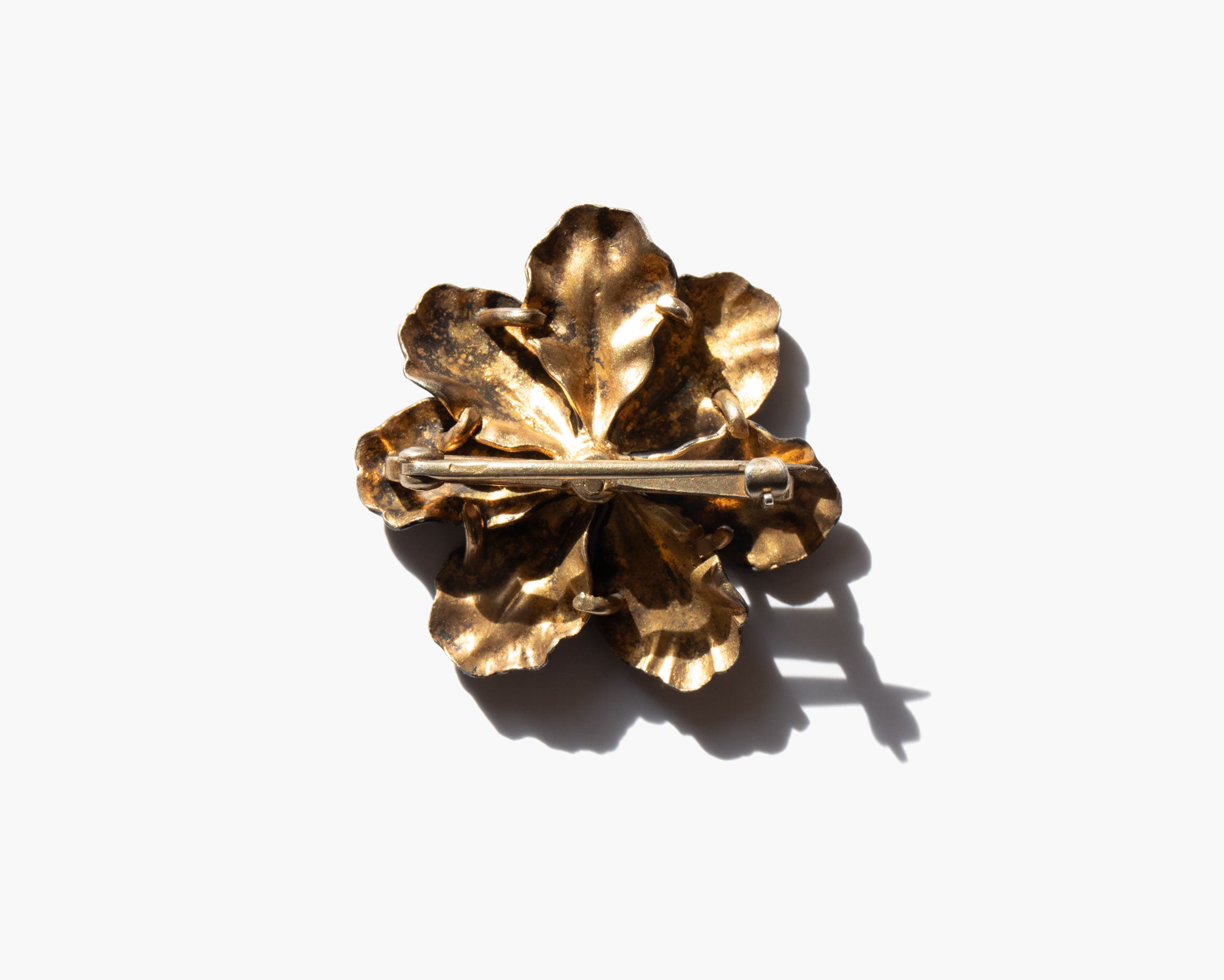 Pensée Brooch