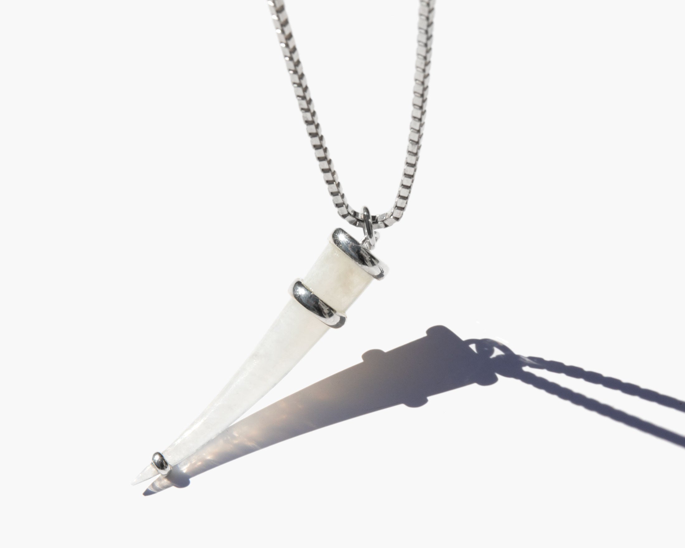 Fascinum Necklace Rainbow Moonstone