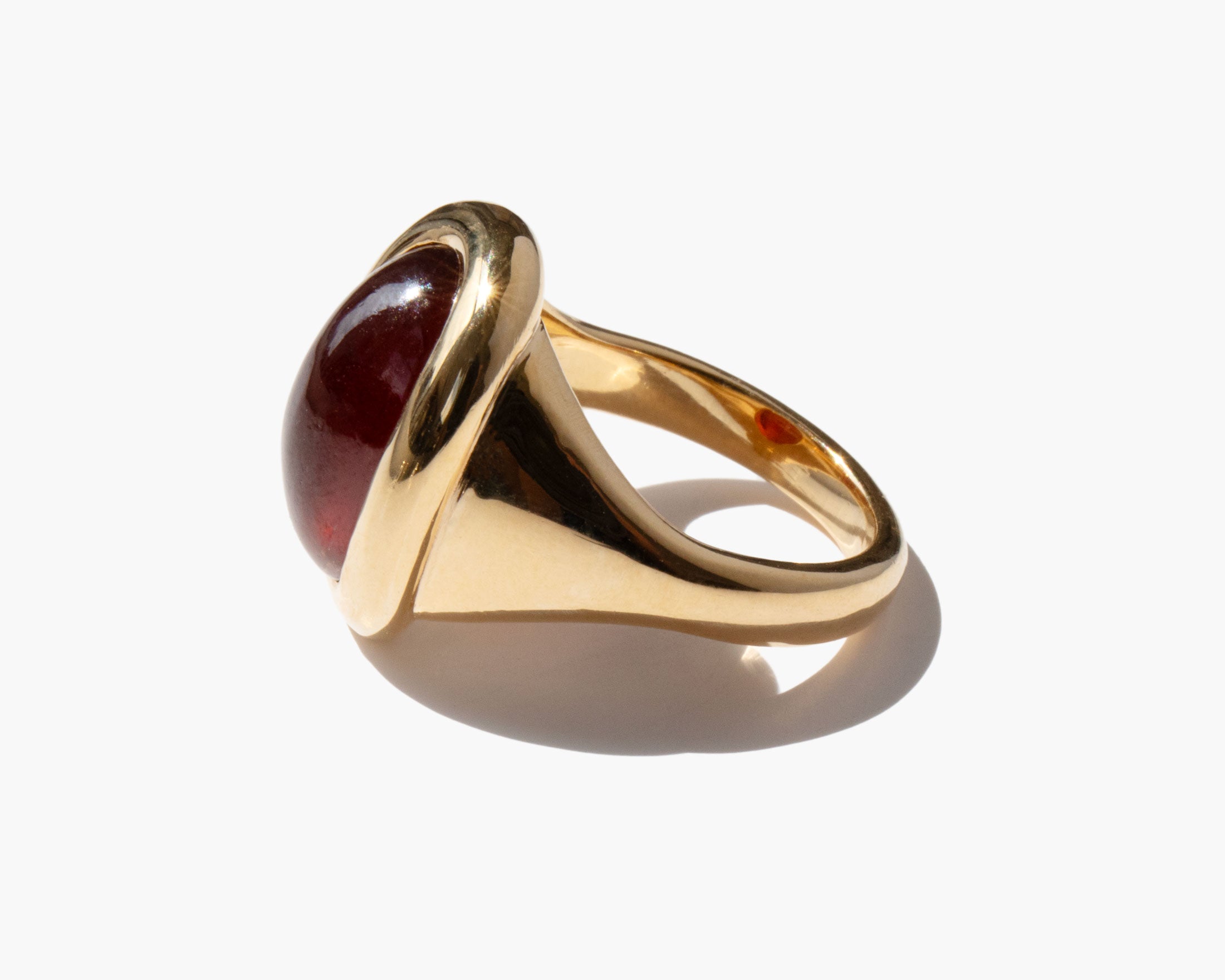 Lux Occulta Ring Garnet