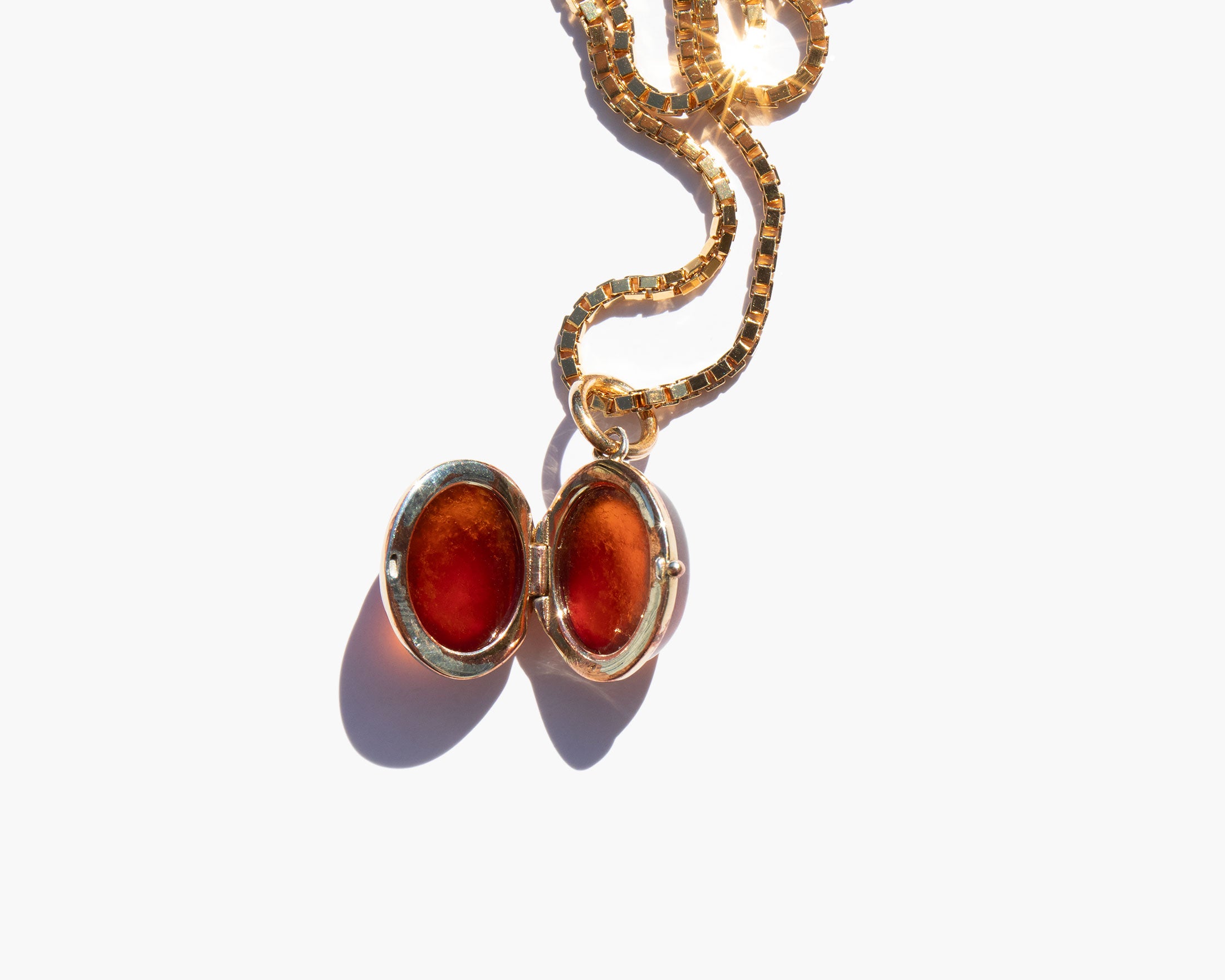 The Trance Locket Garnet