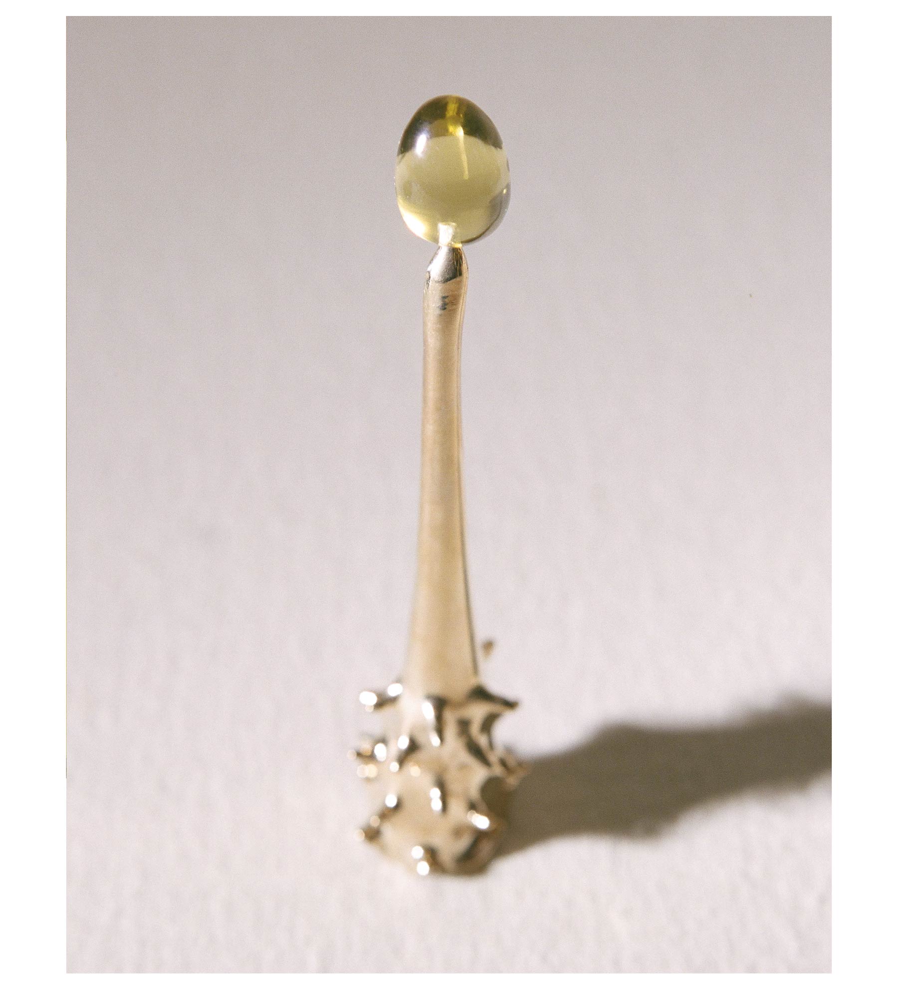 The Oracle Snuffer: Brass