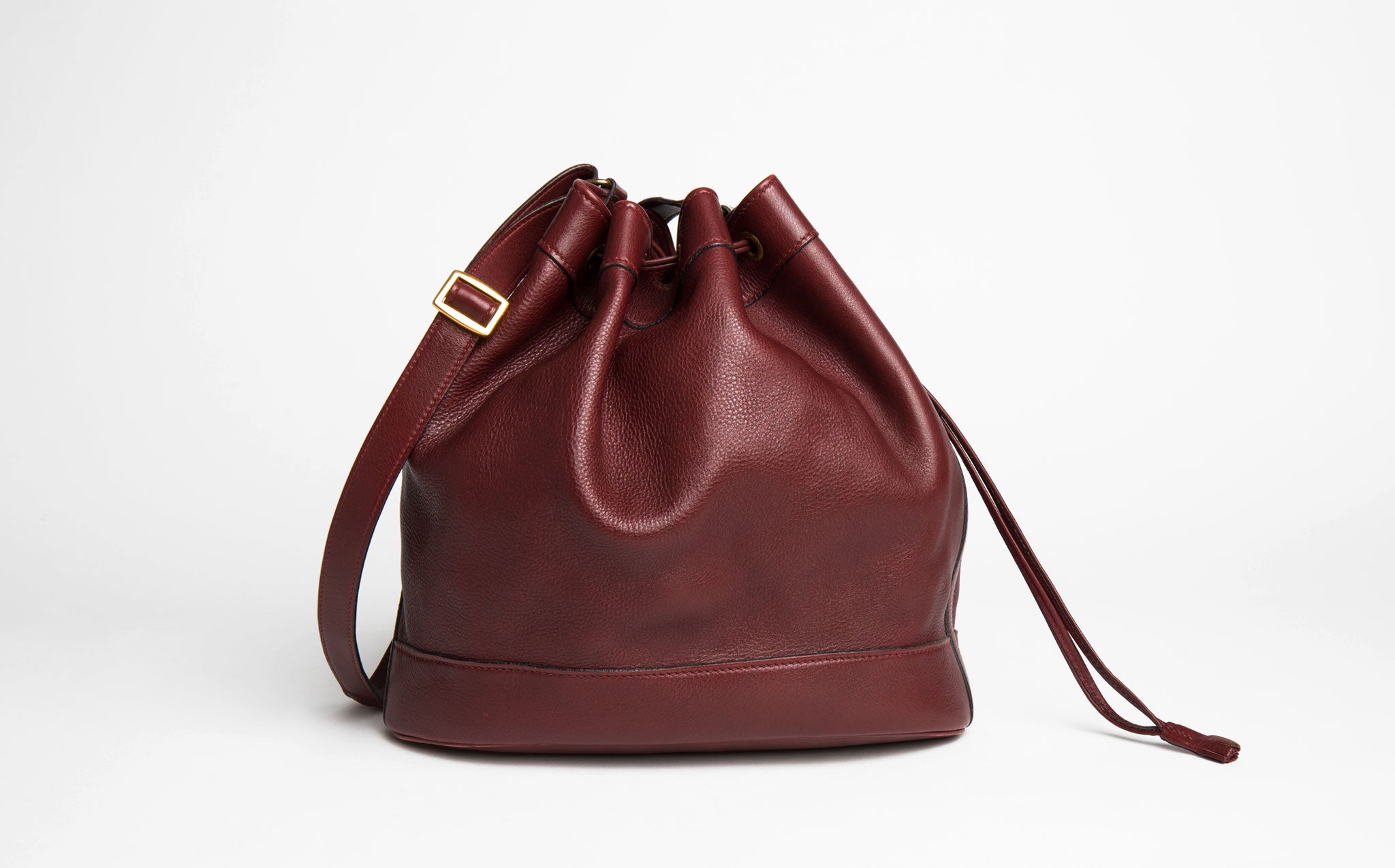 Hermés Vintage Oxblood Market Bucket Bag Kindred Black