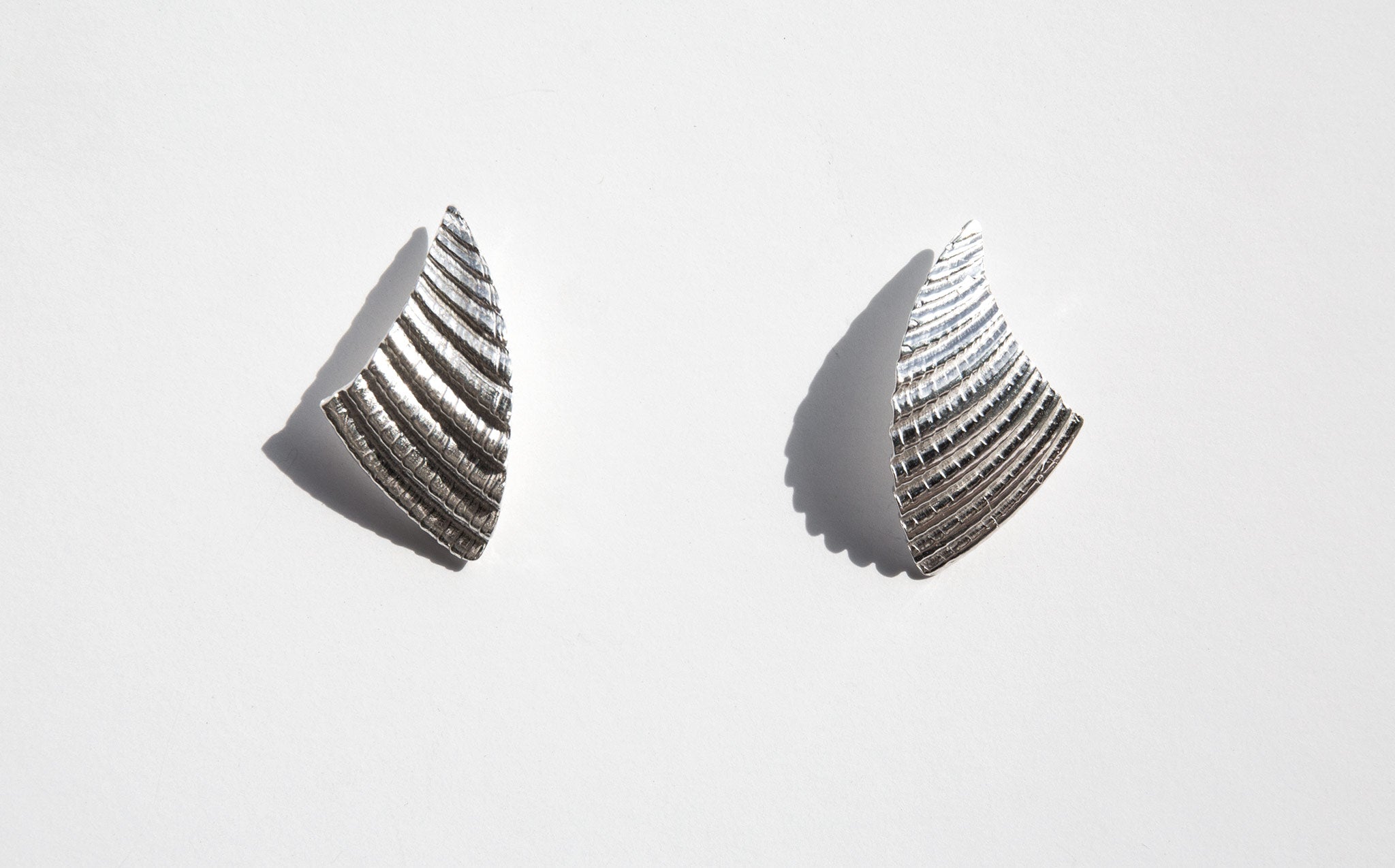 Another Feather Silver Shell Earrings