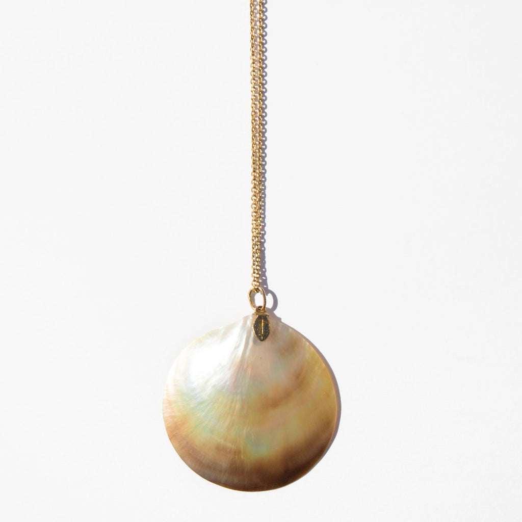 Pearlescent Shell Pendant Necklace